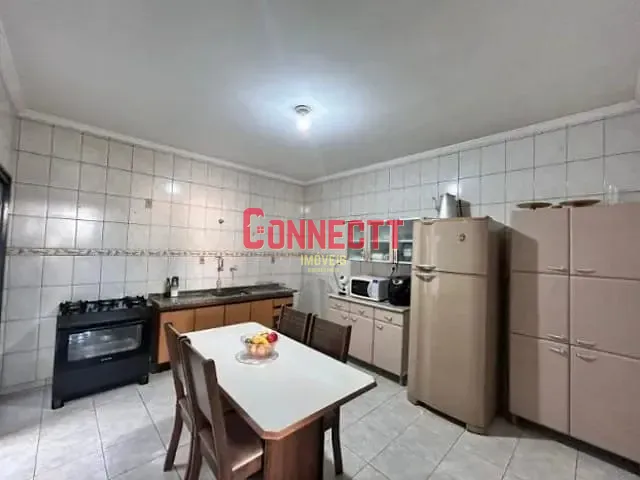 Casa com 250m² 2 quartos e 2 banheiros, à venda, no bairro Planalto Verde em Ribeirão Preto