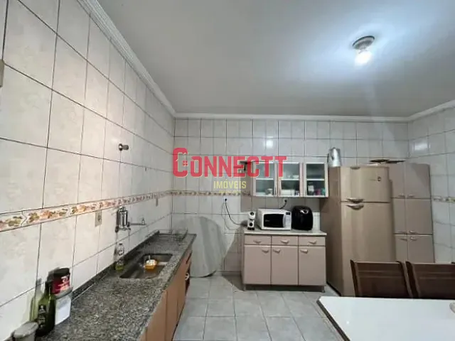 Casa com 250m² 2 quartos e 2 banheiros, à venda, no bairro Planalto Verde em Ribeirão Preto