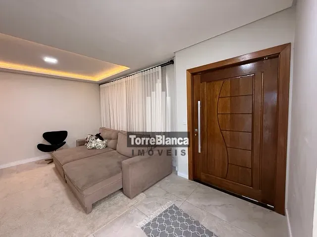 Casa 3 quartos e 4 banheiros, à venda, no bairro Contorno em Ponta Grossa