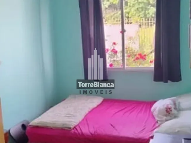 Casa com 90m² 2 quartos e 1 banheiro, à venda, no bairro Cará-cará em Ponta Grossa