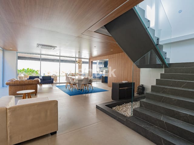 Casa com 518m² 4 quartos e 5 banheiros, à venda, no bairro Alphaville em Santana de Parnaíba