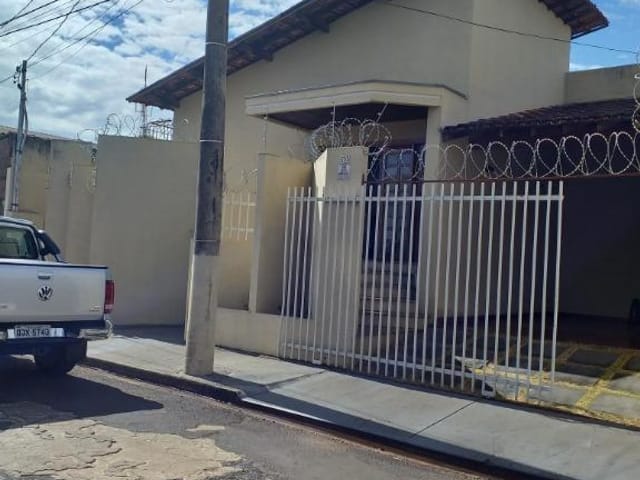 Foto do Casa - Casa à venda 3 Quartos, 1 Suite, 325M², Estados Unidos, Uberaba - MG | ZUCATO IMOBILIARIA LTDA