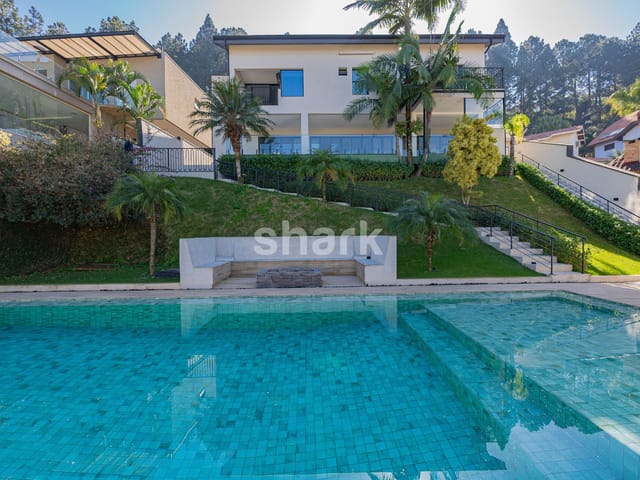 Casa com 1054m² 4 quartos e 6 banheiros, à venda ou para alugar, no bairro Alphaville em Santana de Parnaíba