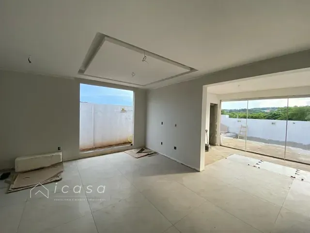 Casa com 275m² 3 quartos e 3 banheiros, à venda, no bairro Chácaras Cataguá em Taubaté