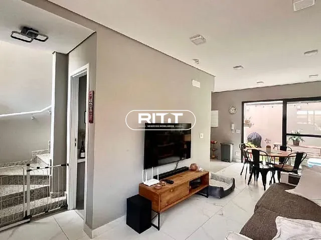 Casa com 85m² 2 quartos e 3 banheiros, à venda, no bairro Parque Taquaral em Campinas