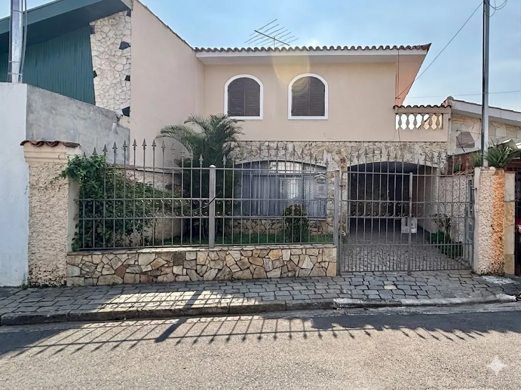 Casa para venda em Vila Cruzeiro com 3 quartos, sendo 1 suíte, 187m²