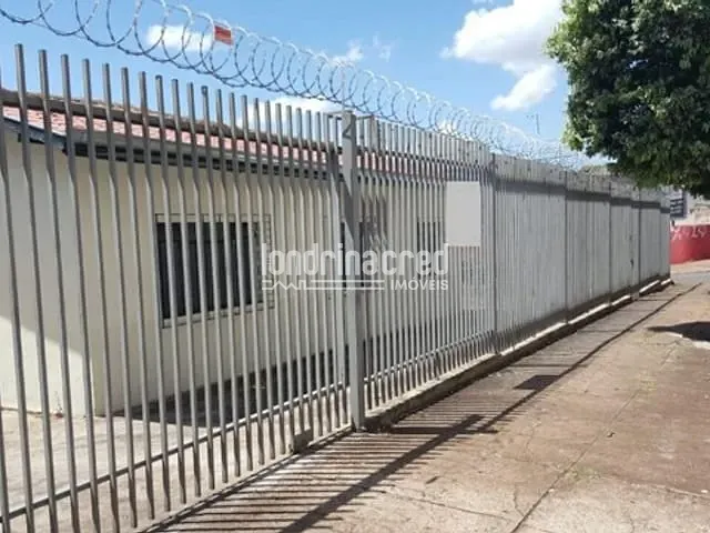Casa com 110m² 3 quartos e 2 banheiros, à venda, no bairro Centro em Londrina