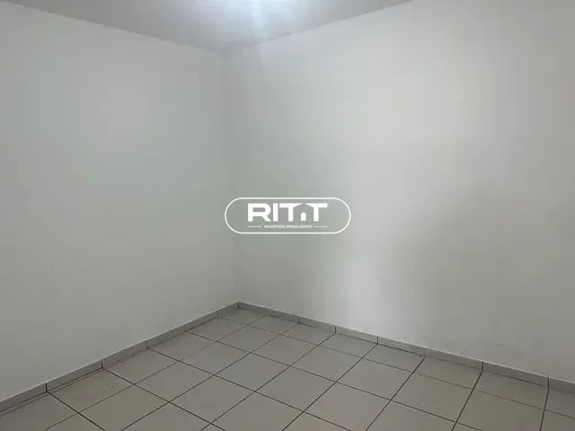 Casa com 265m² 3 quartos e 2 banheiros, para alugar, no bairro Taquaral em Campinas