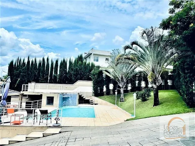 Casa com 881m² 3 quartos e 3 banheiros, à venda, no bairro Condomínio Shambala I em Atibaia