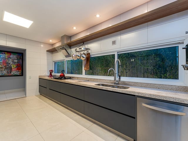 Casa com 448m² 4 quartos e 5 banheiros, à venda, no bairro Tamboré em Santana de Parnaíba