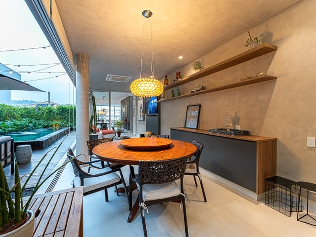 Casa com 448m² 4 quartos e 5 banheiros, à venda, no bairro Tamboré em Santana de Parnaíba