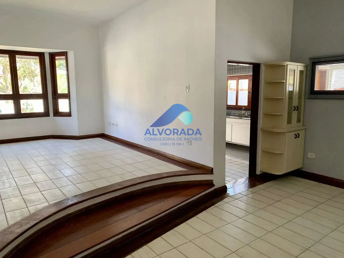Casa, 4 quartos, 210 m² - Foto 1