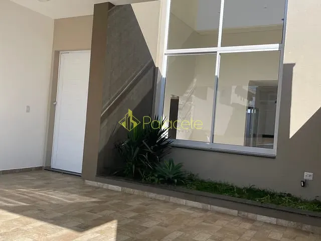 Casa com 258m² 3 quartos e 3 banheiros, à venda, no bairro Campo Alegre em Pindamonhangaba