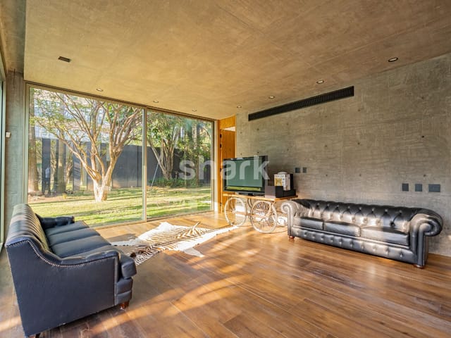 Casa com 1300m² 3 quartos e 6 banheiros, à venda ou para alugar, no bairro Jardim América em São Paulo