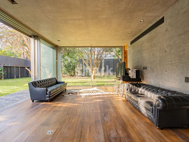 Casa com 1300m² 3 quartos e 6 banheiros, à venda ou para alugar, no bairro Jardim América em São Paulo