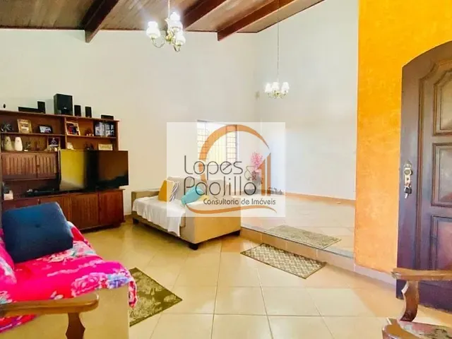 Casa com 360m² 3 quartos e 2 banheiros, à venda, no bairro Jardim do Lago em Atibaia
