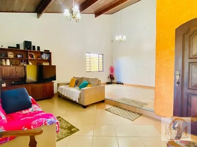 Casa com 360m² 3 quartos e 2 banheiros, à venda, no bairro Jardim do Lago em Atibaia