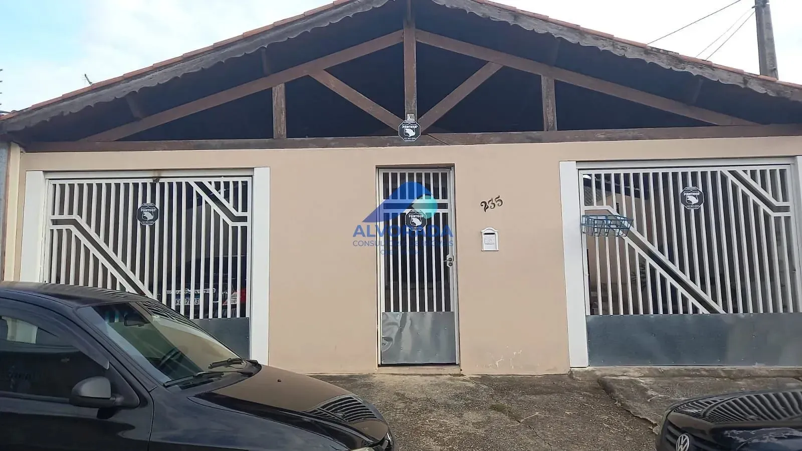 Casa, 4 quartos, 235 m² - Foto 1