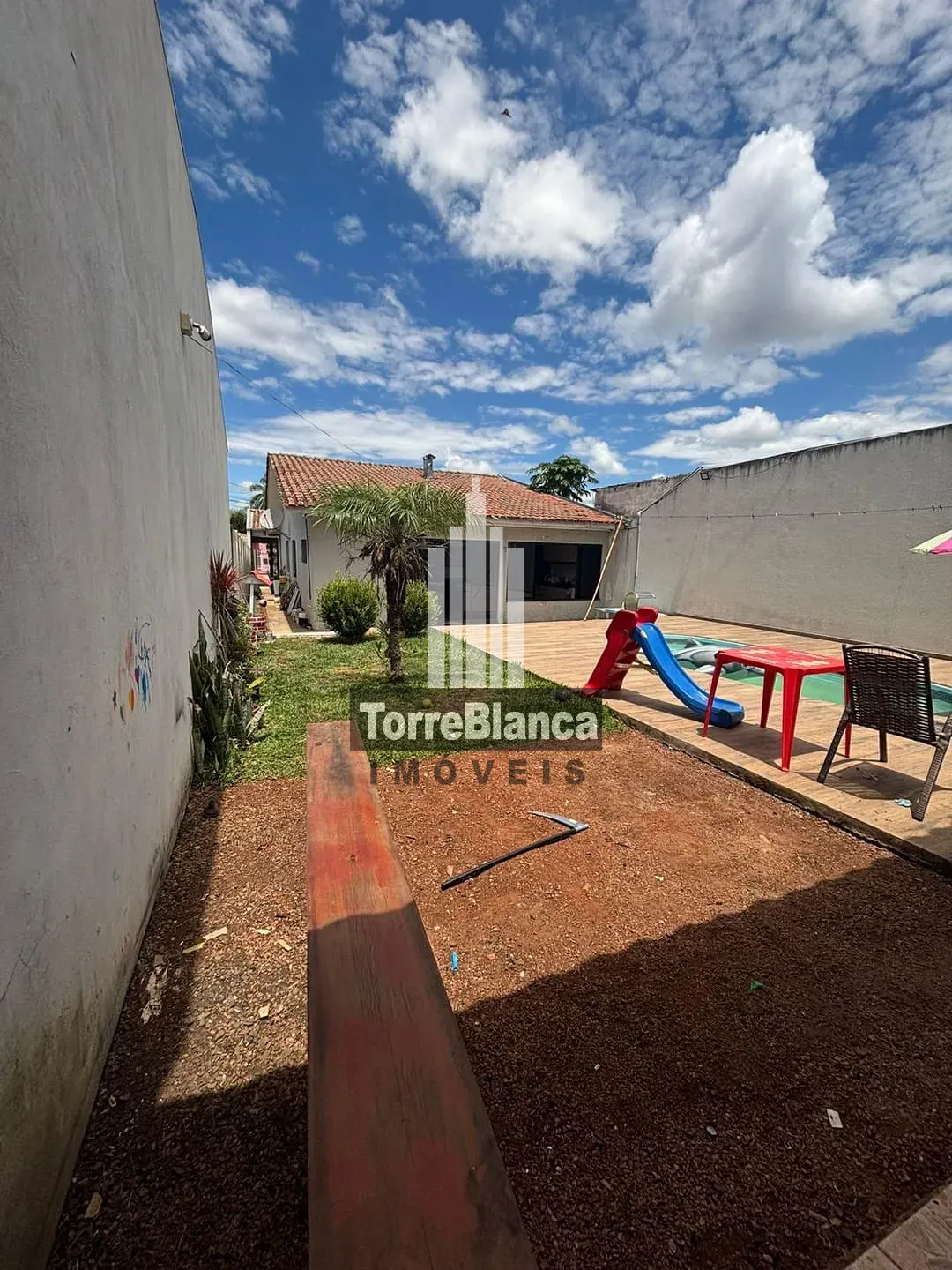 Casa, 3 quartos, 200 m² - Foto 1