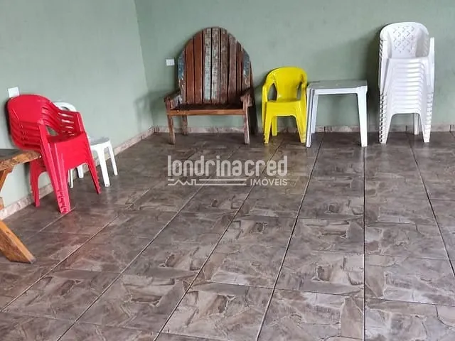 Casa com 200m² 1 quarto e 1 banheiro, à venda, no bairro Parque das Indústrias em Londrina