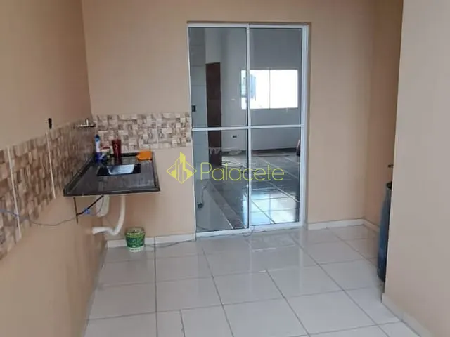 Casa com 125m² 2 quartos e 2 banheiros, à venda, no bairro Residencial e Comercial Portal dos Eucaliptos em Pindamonhangaba