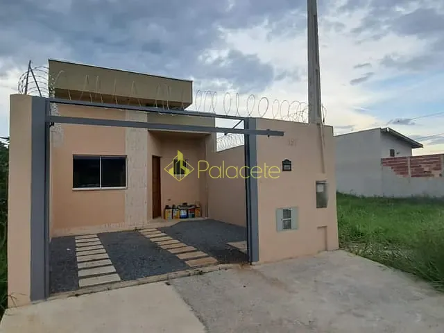 Casa com 125m² 2 quartos e 2 banheiros, à venda, no bairro Residencial e Comercial Portal dos Eucaliptos em Pindamonhangaba