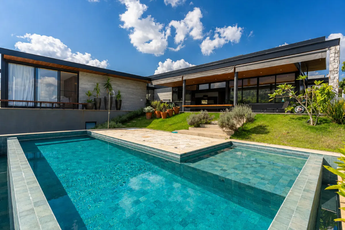 Casa no condomínio Condomínio Fazenda Serra Azul 1 para venda com 3 quartos, sendo 3 suítes, 463m²