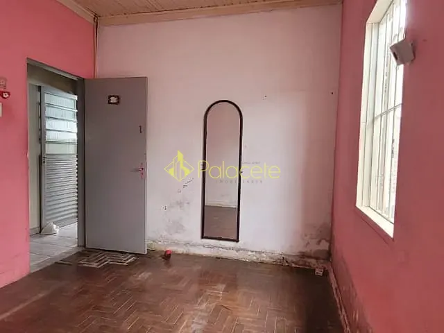 Casa com 295m² 3 quartos e 3 banheiros, à venda, no bairro Alto do Tabaú em Pindamonhangaba