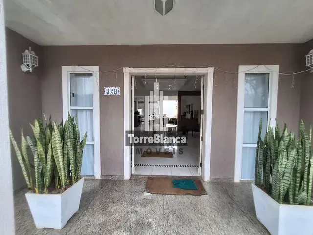 Casa com 749m² 4 quartos e 4 banheiros, à venda ou para alugar, no bairro Orfãs em Ponta Grossa