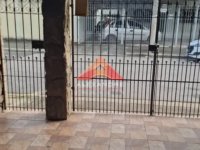Casa com 48m² 2 quartos e 1 banheiro, para alugar, no bairro Jardim Ismênia em São José dos Campos