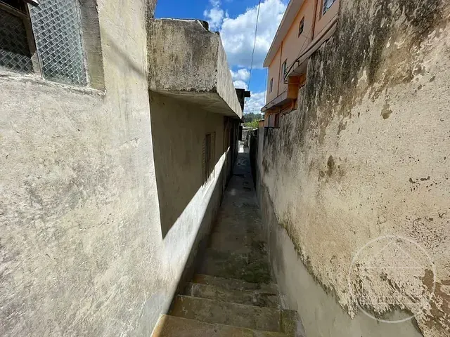 Casa com 250m² 2 quartos e 2 banheiros, à venda, no bairro Jardim Maria Amália em São Paulo