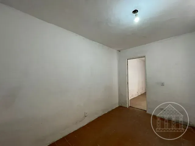Casa com 250m² 2 quartos e 2 banheiros, à venda, no bairro Jardim Maria Amália em São Paulo