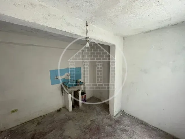 Casa com 250m² 2 quartos e 2 banheiros, à venda, no bairro Jardim Maria Amália em São Paulo