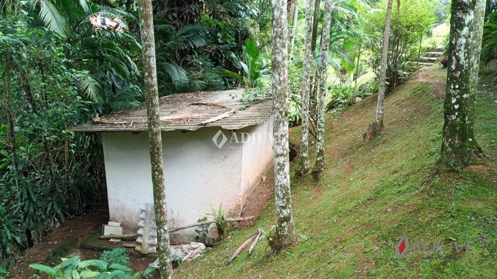 Casa à venda com 5 quartos, 321m² - Foto 10