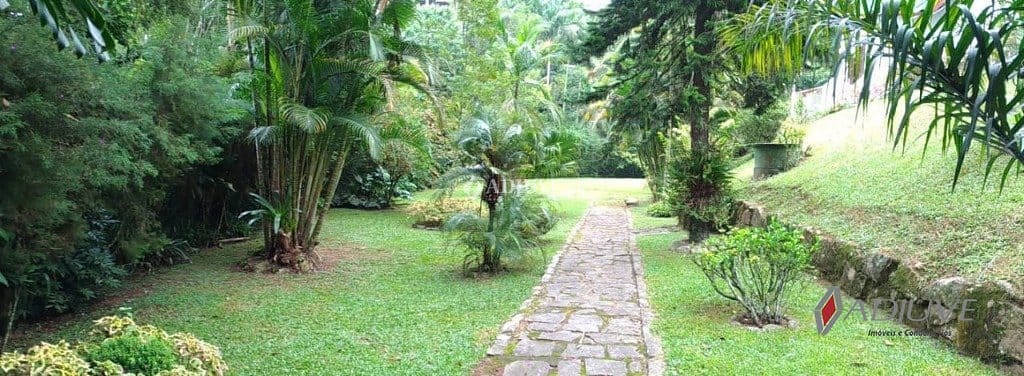 Casa à venda com 5 quartos, 321m² - Foto 8
