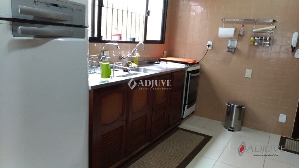 Casa à venda com 5 quartos, 321m² - Foto 27