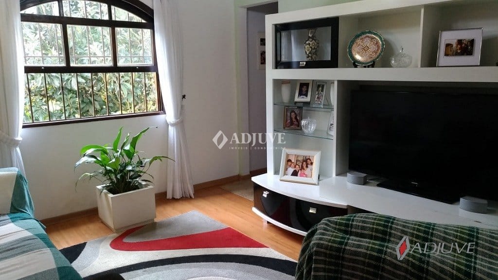Casa à venda com 5 quartos, 321m² - Foto 22