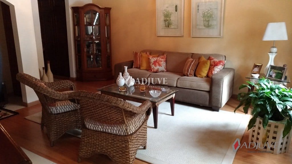 Casa à venda com 5 quartos, 321m² - Foto 15