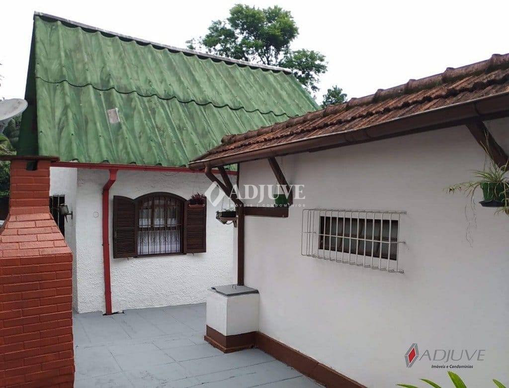 Casa à venda com 5 quartos, 321m² - Foto 13