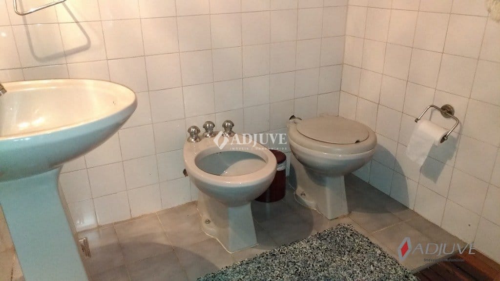 Casa à venda com 5 quartos, 321m² - Foto 17