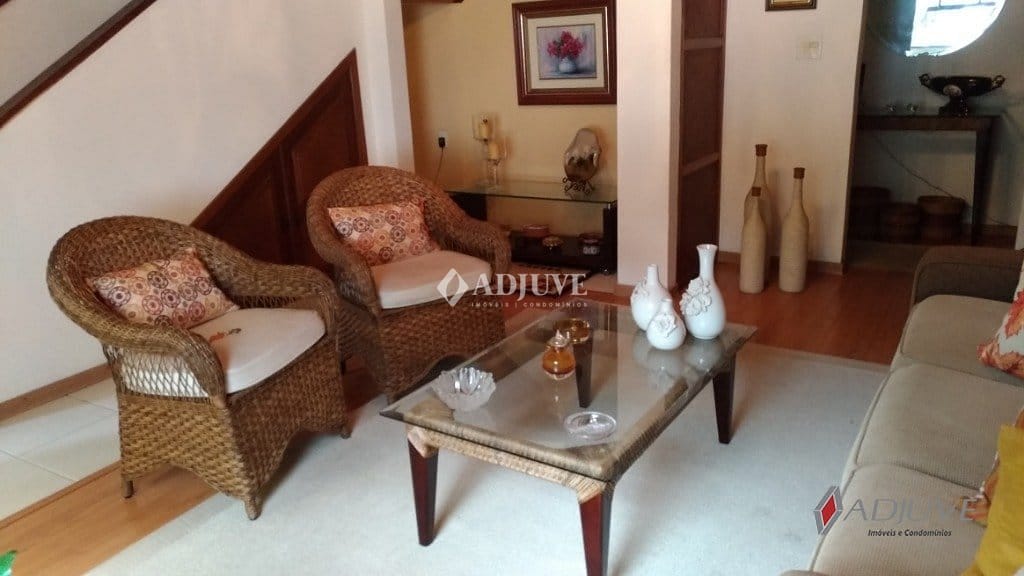 Casa à venda com 5 quartos, 321m² - Foto 14