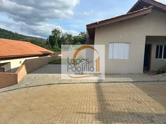 Casa com 227m² 2 quartos e 2 banheiros, à venda, no bairro Ribeirão dos Porcos em Atibaia