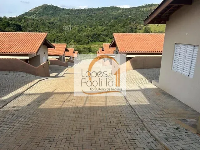 Casa com 227m² 2 quartos e 2 banheiros, à venda, no bairro Ribeirão dos Porcos em Atibaia