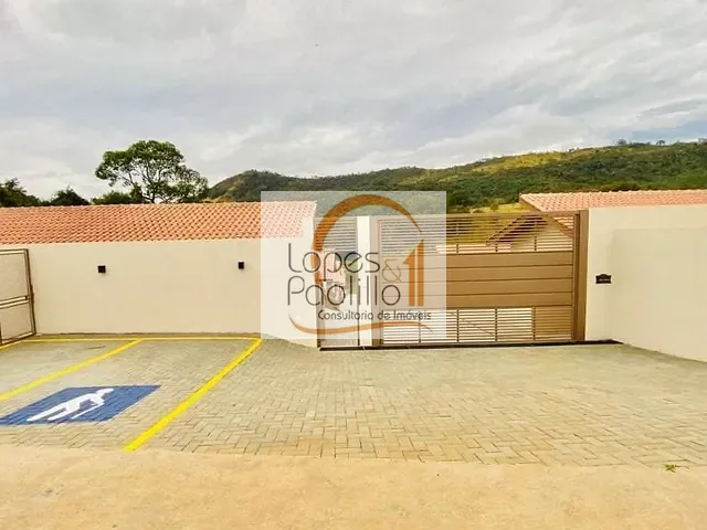 Casa com 227m² 2 quartos e 2 banheiros, à venda, no bairro Ribeirão dos Porcos em Atibaia