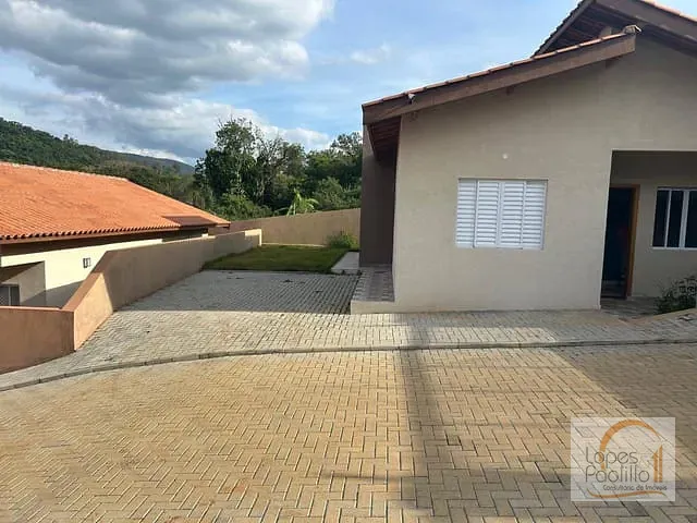 Casa com 227m² 2 quartos e 2 banheiros, à venda, no bairro Ribeirão dos Porcos em Atibaia