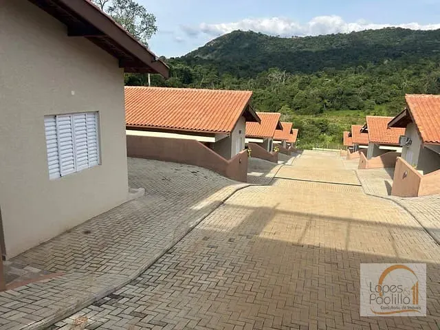 Casa com 227m² 2 quartos e 2 banheiros, à venda, no bairro Ribeirão dos Porcos em Atibaia