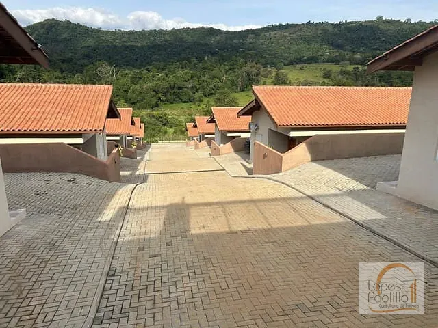 Casa com 227m² 2 quartos e 2 banheiros, à venda, no bairro Ribeirão dos Porcos em Atibaia