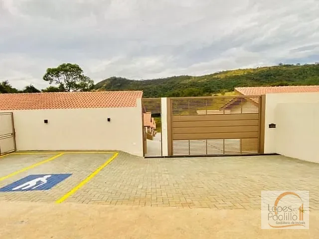 Casa com 227m² 2 quartos e 2 banheiros, à venda, no bairro Ribeirão dos Porcos em Atibaia
