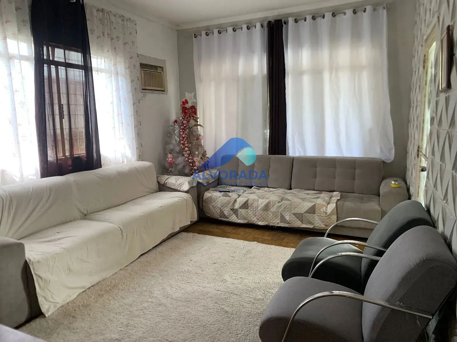 Casa, 7 quartos, 205 m² - Foto 1