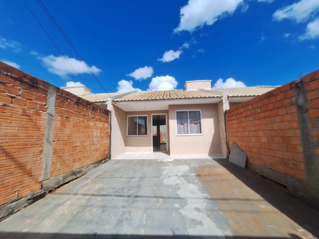 Casa para locação, 2 quartos no Contorno.